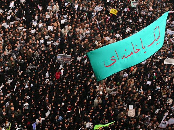 حضور مردم، قدرت ایران را به رخ جهانیان می‌کشد