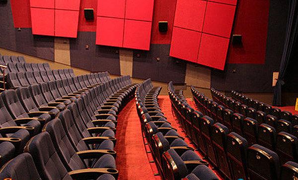 سینما یکی از مراکز فرهنگی است که باید تلاش شود امکان حضور قشرهای مختلف مردم در آن فراهم شود