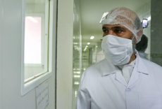 بازدید حجت الاسلام پژمان‌فر از واحدهای تولیدی ماسک و موادضدعفونی کننده